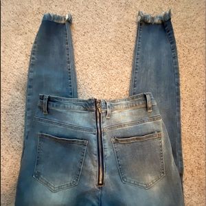 Back-Zip Jeans